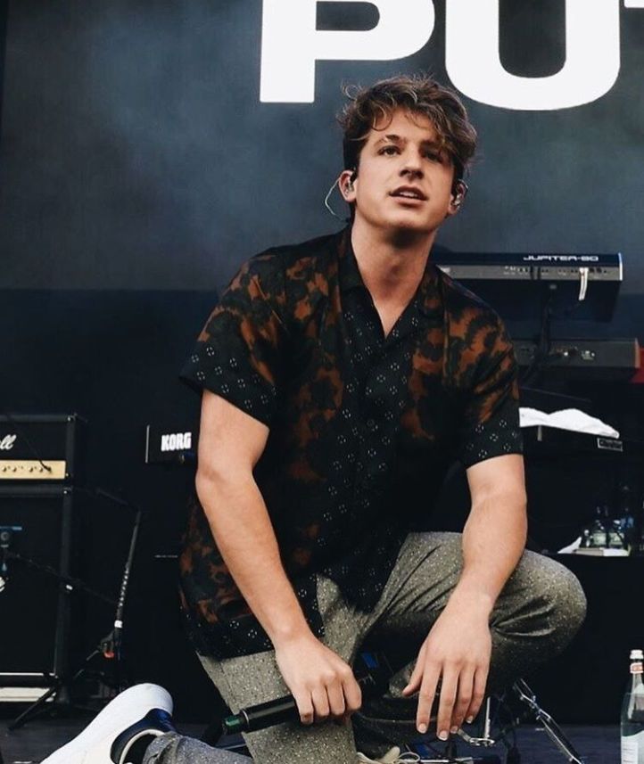 Singer Charlie Puth appears in Vietnam’s high school student game show ...